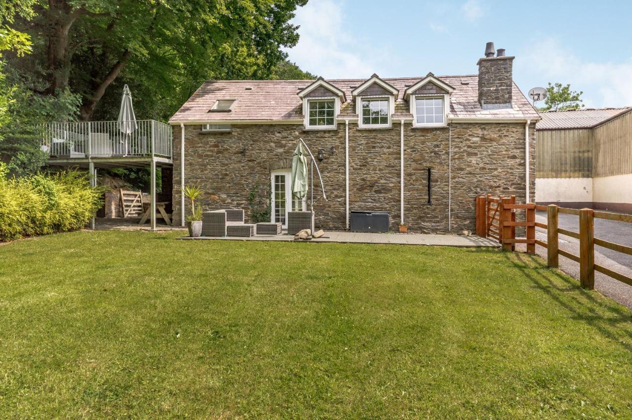 Garden Apartment Llandysul Exterior photo